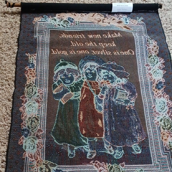 Vintage Style Tapestry Wall Hanging with Floral Accents - Picture 5 of 10